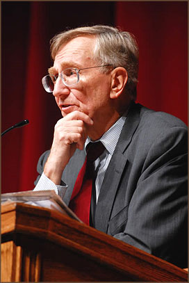 Seymour Hersh has been a thorn in the side of the USA political and military establishment since exposing the My Lai massacre in 1969.